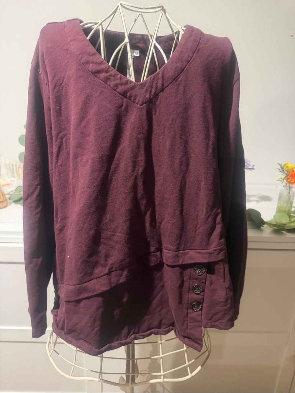 Lulu-B Women's maroon V-Neck Pullover with Side Button Detail